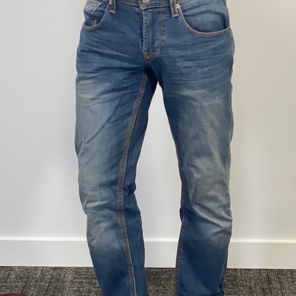 Guess jeans in excellent condition - Picture 3 of 3